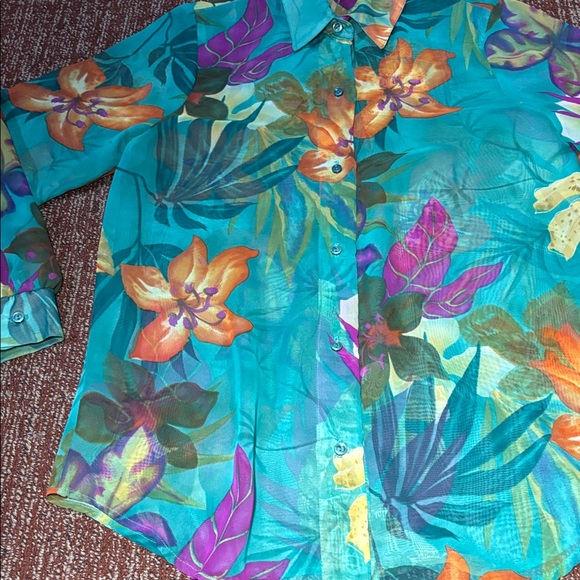 Maggie Sweet vintage sheer capri blue tropical floral button down women’s blouse - Picture 5 of 13